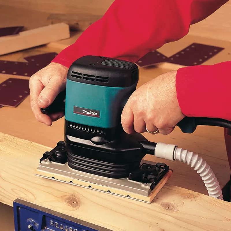 Makita 9046 Titreşim Zımpara thumbnail 3