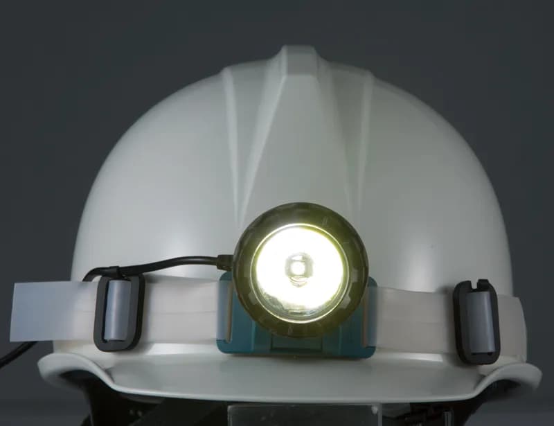 Makita DML800 Kafa Feneri 18V thumbnail 3