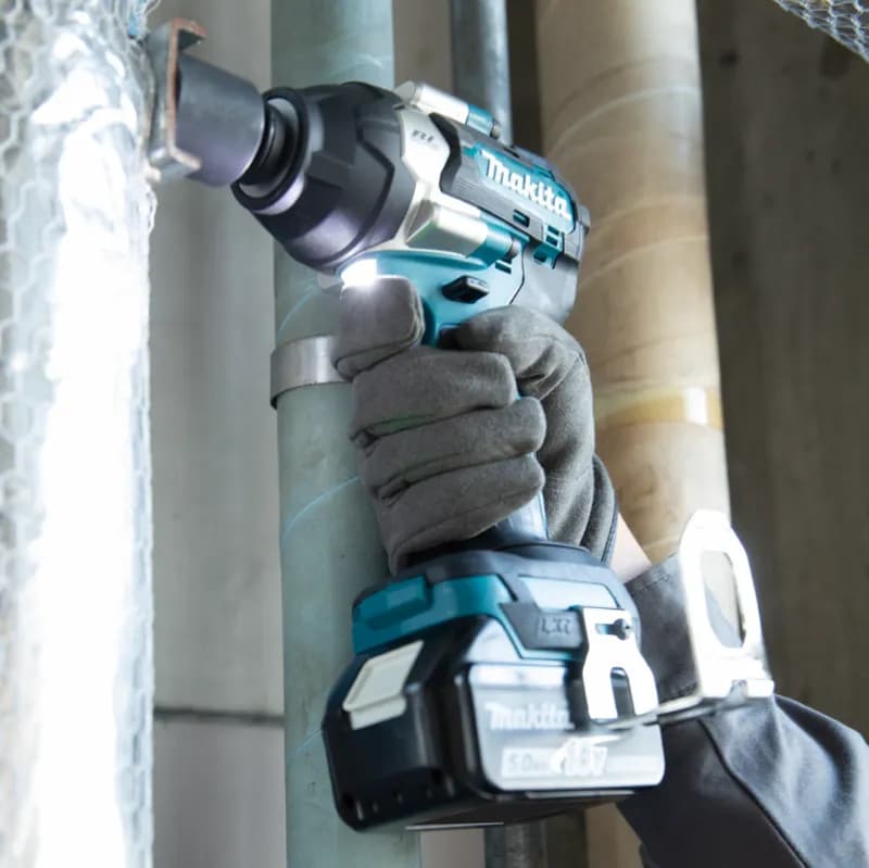 Makita DTW700RTJ Darbeli Somun Sıkma 18V thumbnail 3