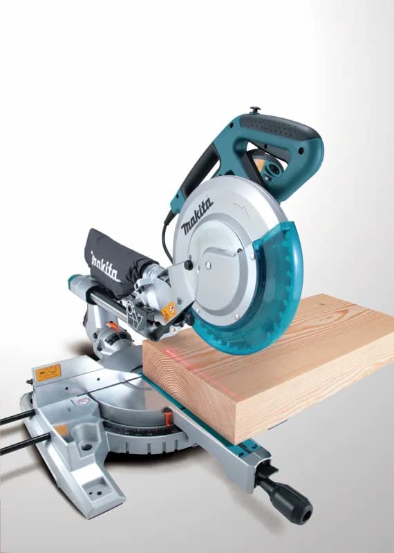Makita LS1018LN Sürgülü Gönye Kesme Makinası thumbnail 3