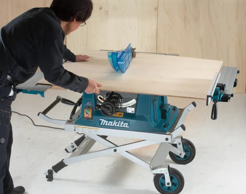 Makita MLT100N Testere Tezgahı thumbnail 2