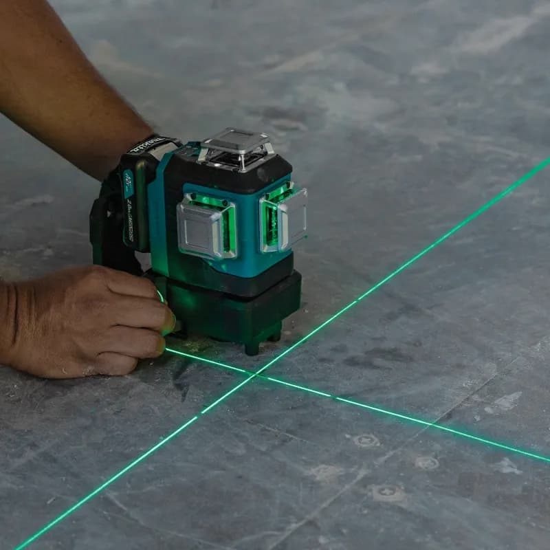 Makita SK700GD Yeşil Multi Line Lazeri 3X360° (Akülü) thumbnail 2